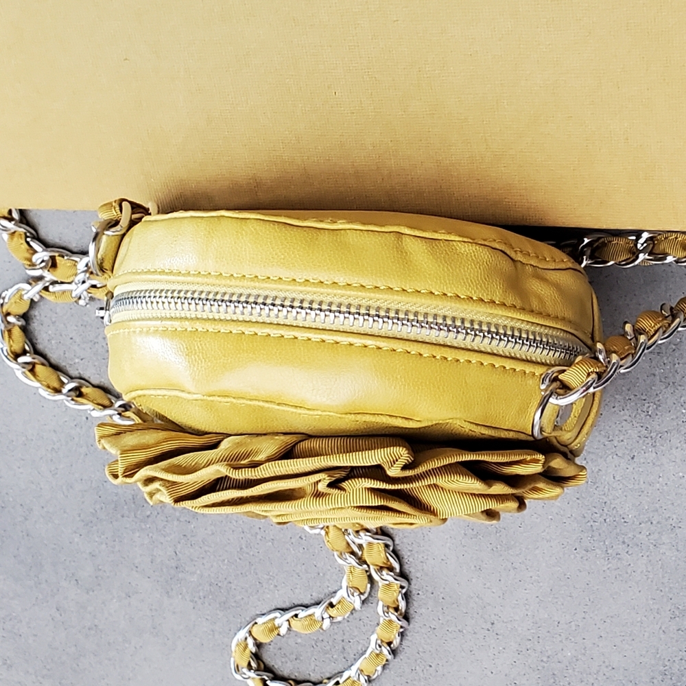 Chocolate New York Rosette Crossbody Mini Bag, Mustard, Silver Chain, EUC - Picture 6 of 16